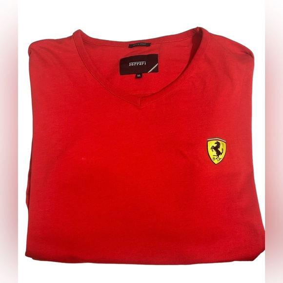 Authentic Scuderia Ferrari Unisex Long Sleeve Red T-Shirt Size XL - Picture 1 of 10